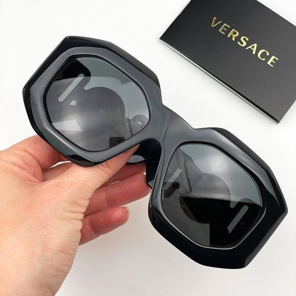 Versace VE4424U GB1/87 Sunglasses MAXI MEDUSA Black Gray Oversized Unisex - Picture 1 of 13